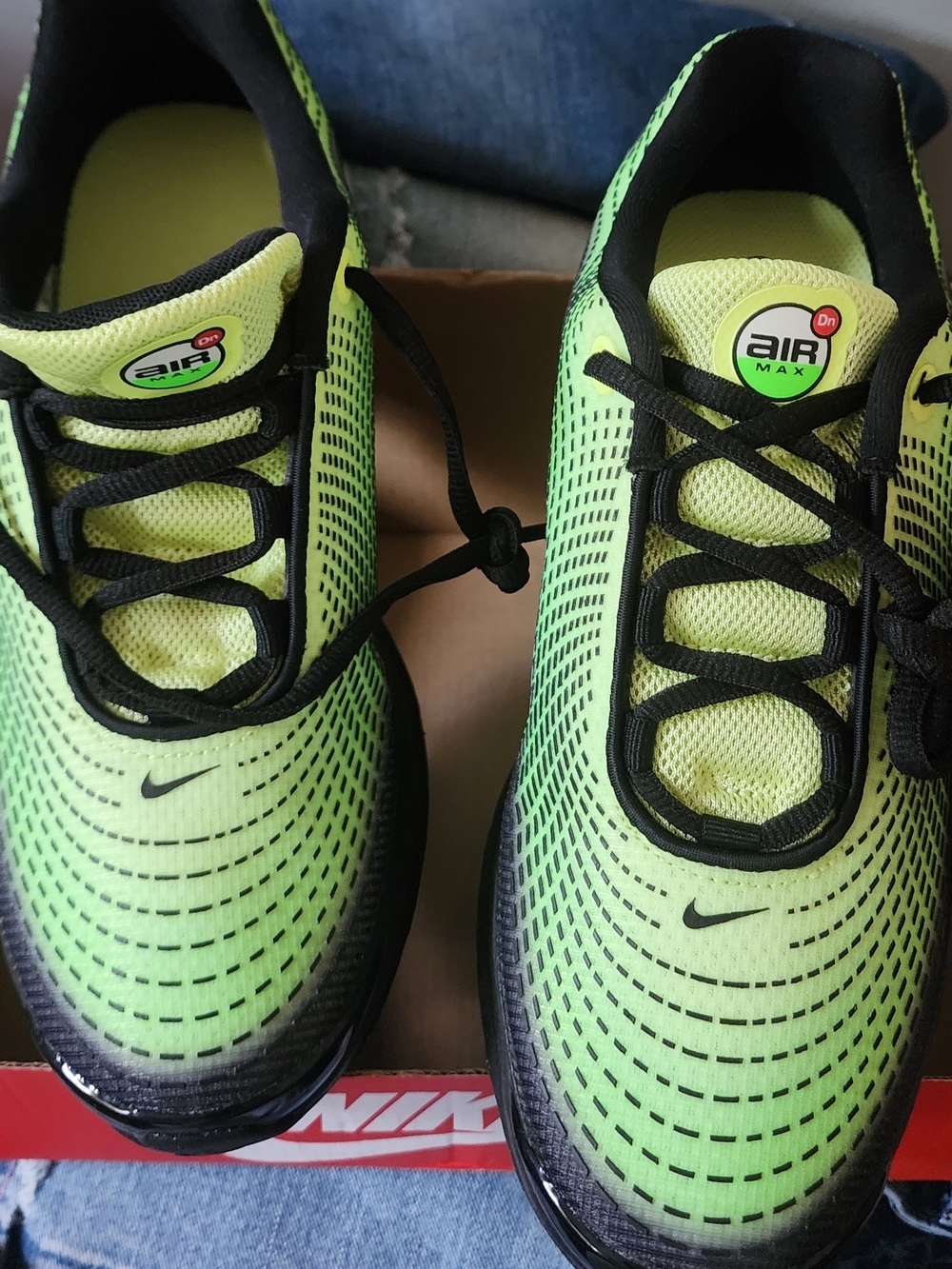 Nike Air Max Neon Green Black Running Sneakers 6Y W7.5 NIB